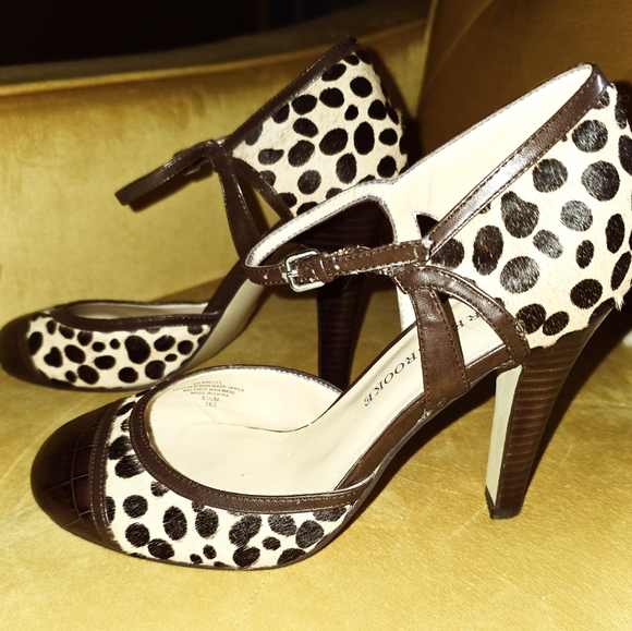 Audrey Brooke Leopard Print Heels - Picture 2 of 6